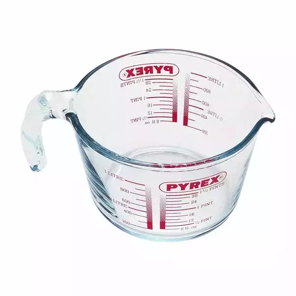 Pyrex 1 Litre Measuring Jug 3 Pyrex 1 Litre Measuring Jug